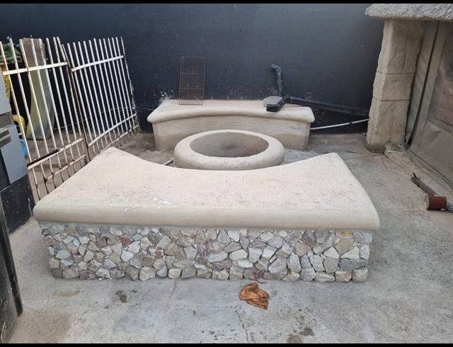 2 BEDROOM HOUSE FOR SALE IN DAWN PARK